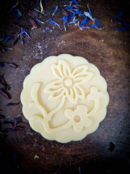 Moisturising Lotion Bars: Love Spell (Peach, Apple, Hydrangea, Cherry Blossom, Musk | Ginger Bear Boutique